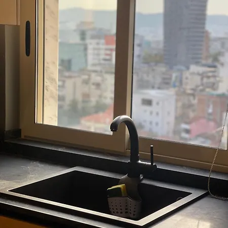 Cityscape Apartment *